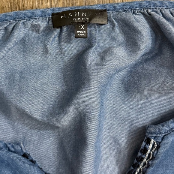 Hannah • Plus Size Puff Sleeve Chambray Blouse - Picture 3 of 7